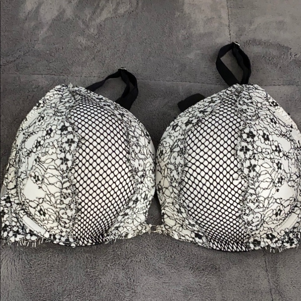 Victoria Secret Bombshell push up Bra 34D